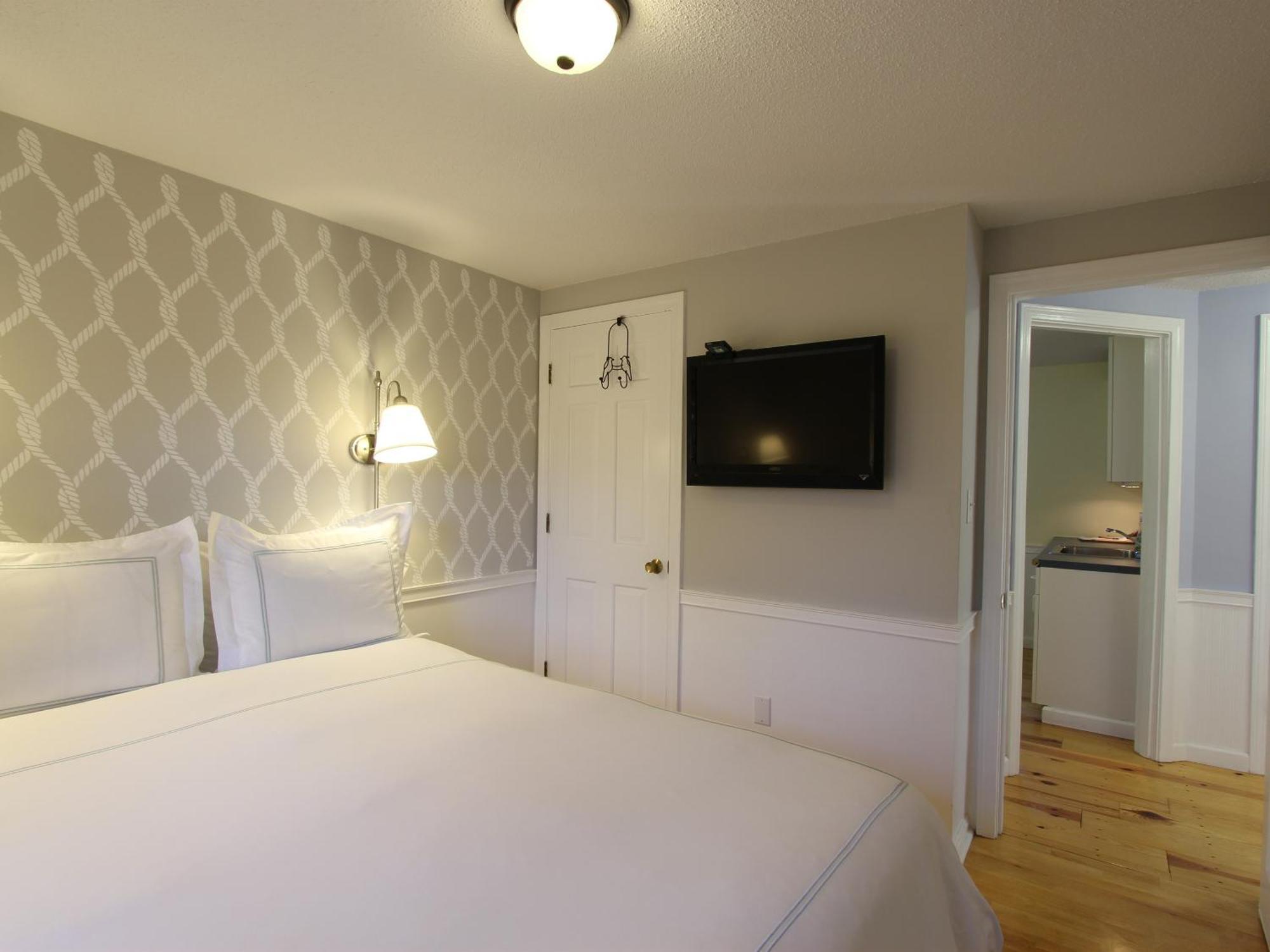 Charles And Charles Mv Bed & Breakfast Винярд Хейвън Екстериор снимка